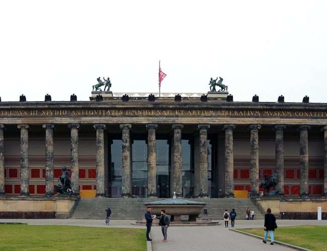 Altes_Museum_Front_Berlin By Andraszy / Wiki Commons