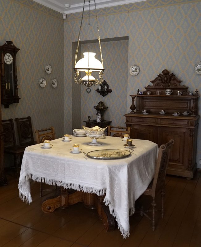 interior dostoevsky By dvorianova/ Pixabay