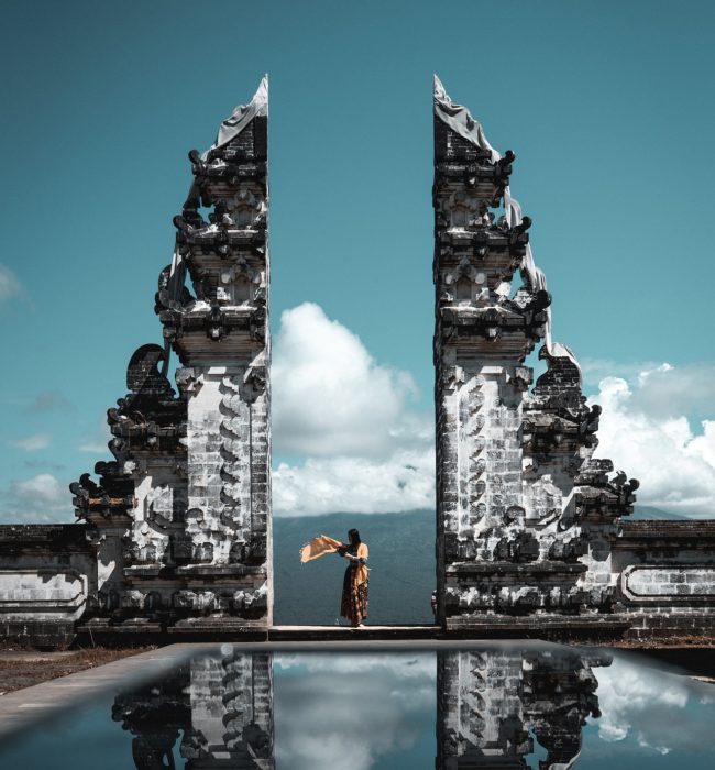 Bali, gates of heaven By Luka Nguyen/ Pixabay