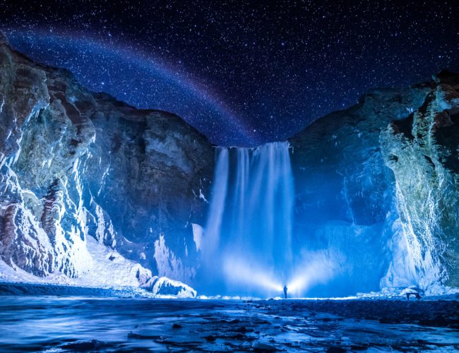 Rejyavik, Skógafoss waterfall By  Jonatan Pie / Unsplash