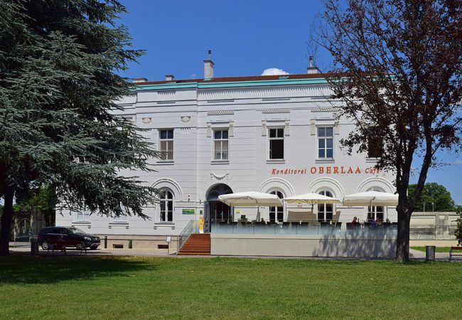 Vienna, Cafe Oberlaa By Haeferl/ Wiki Commons