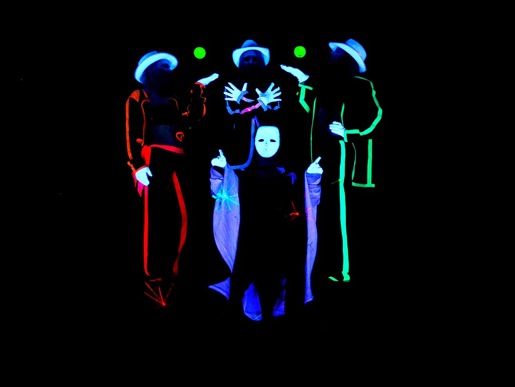 Blacklight theatre prague